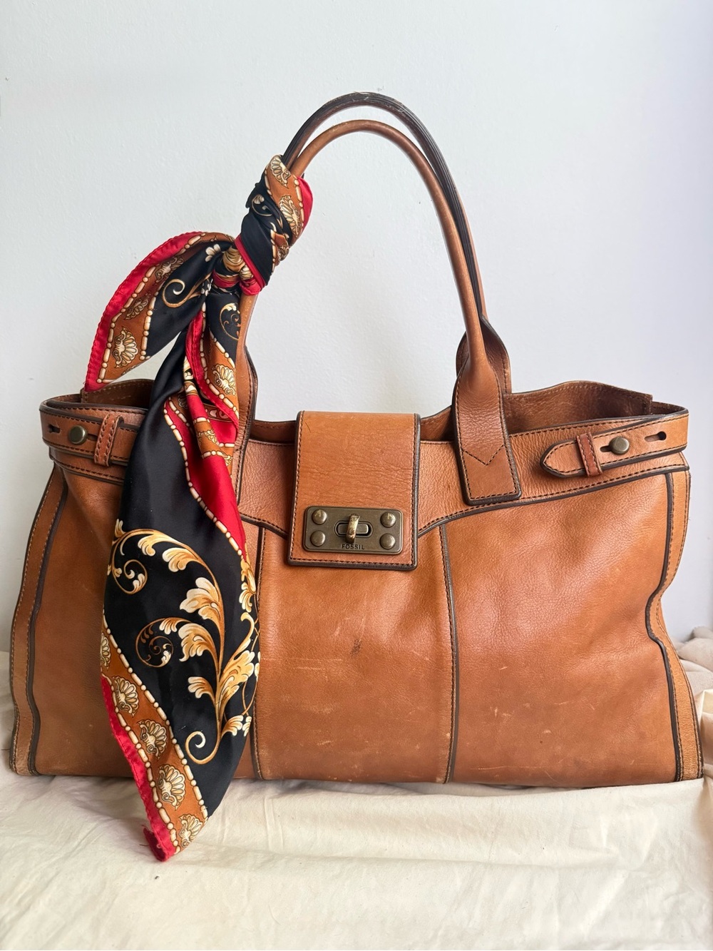 Fossil XL Leather Tote Vegetable Tanned Leather Distressed Turn Lock Birkin